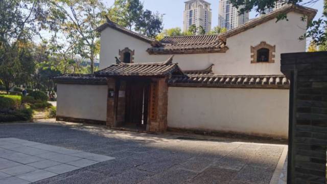 场地封面